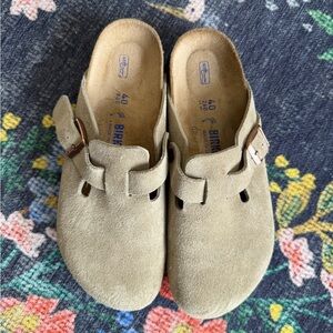 Birkenstock Boston soft footbed suede taupe NWOT